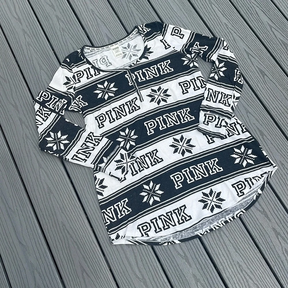 ❄️ PINK Winter Themed Sleep Shirt - Picture 1 of 6